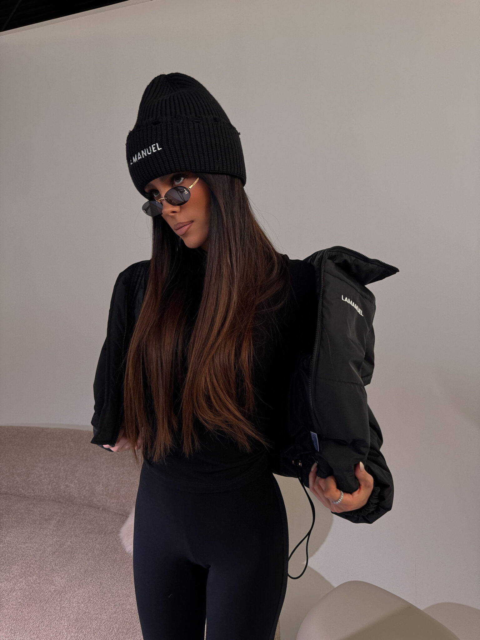 CZAPKA LAMANUEL CZARNA / R. UNI