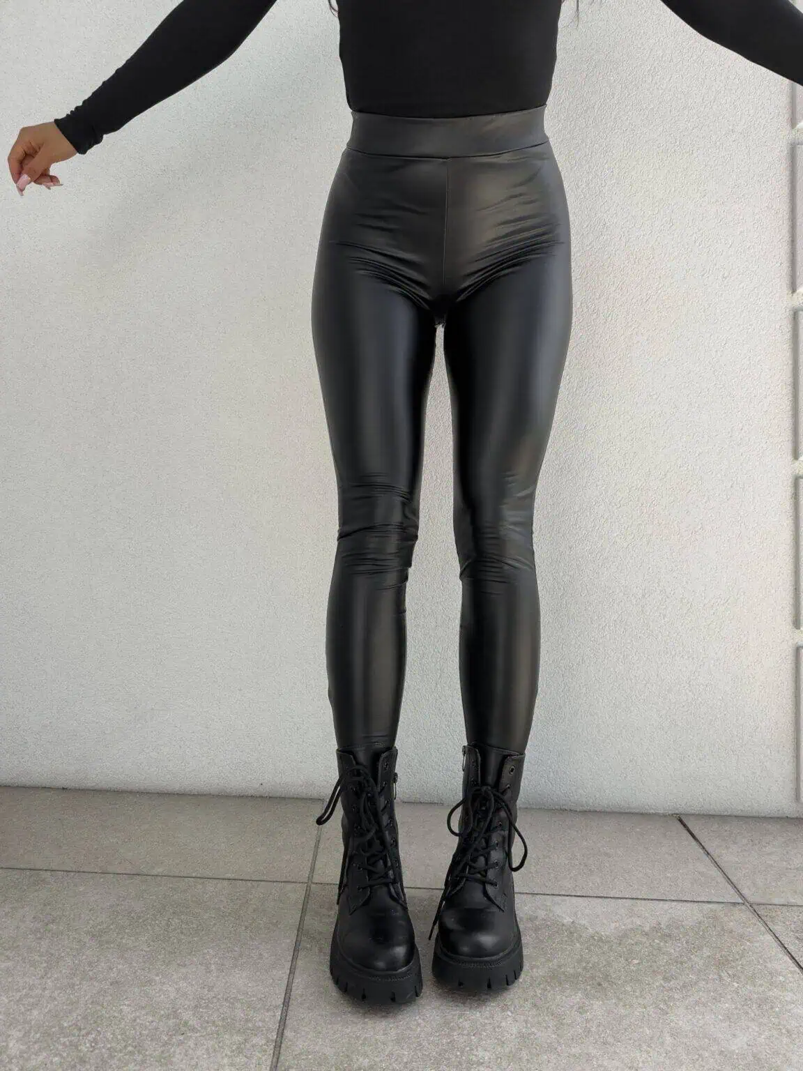 LEGGINSY BY ME LEATHER CZARNE / R. M