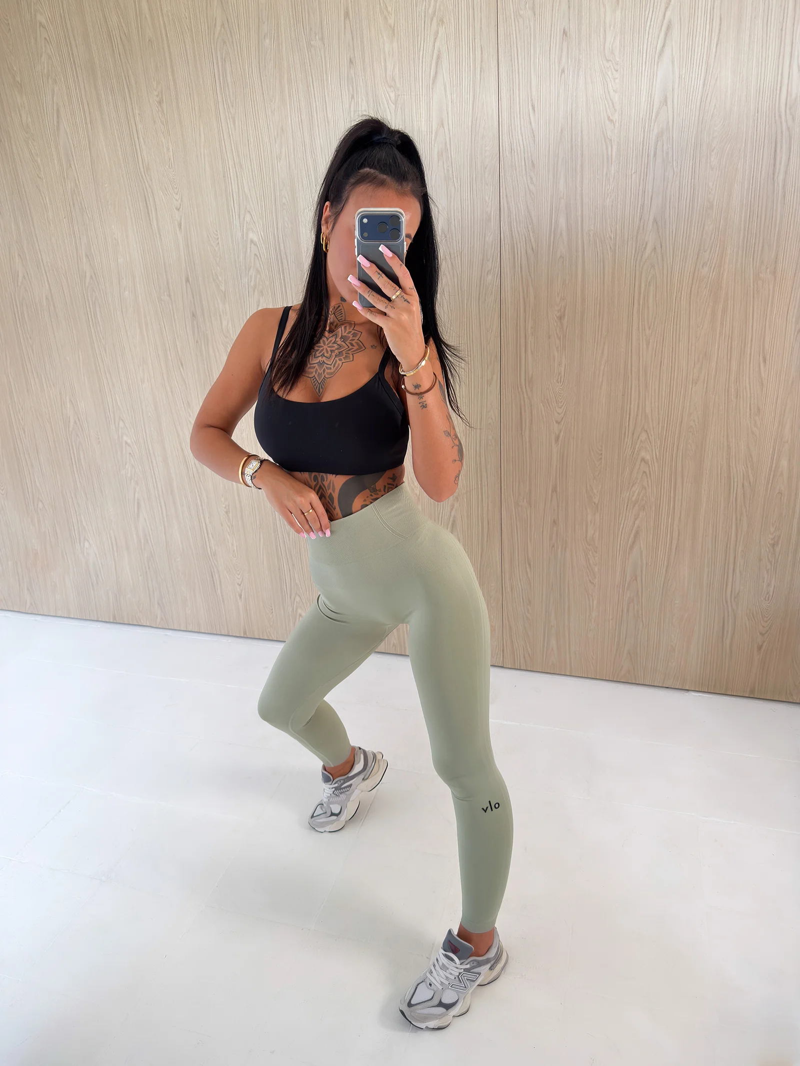 LEGGINSY DAMSKIE „DOBI PUSHUP” OLIVE