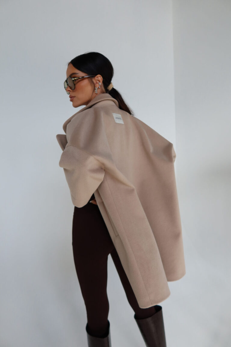 PŁASZCZ LAMANUEL BEŻ / R. UNIWERSALNY