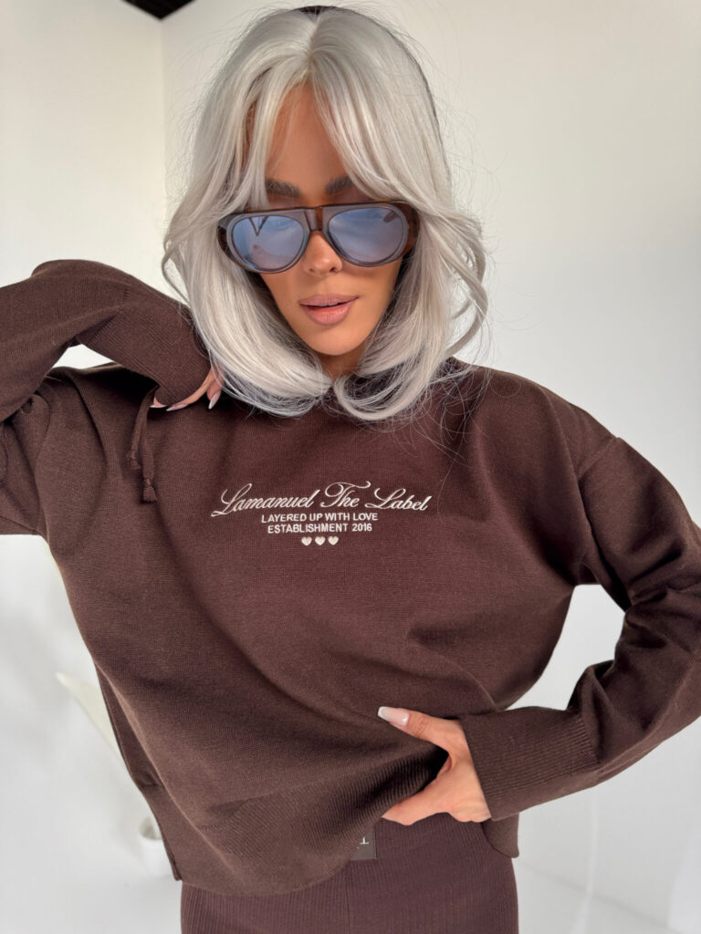 SWETER LAMANUEL LOVE CZEKOLADA / R. UNIWERSALNY